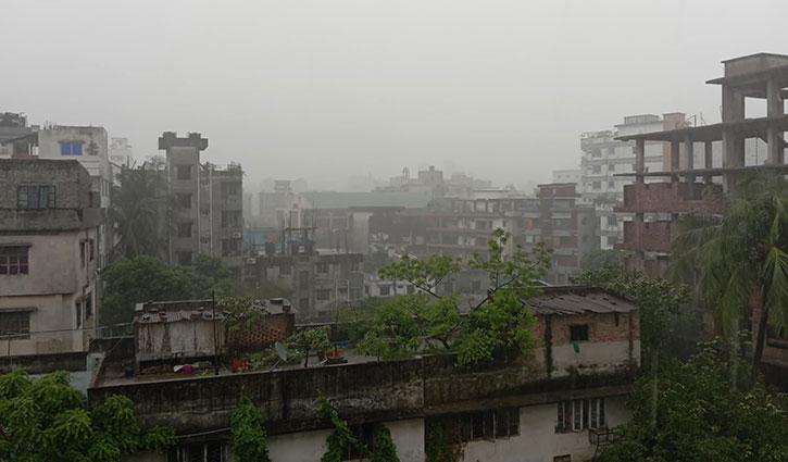 ঢাকায় ঝুম বৃষ্টি