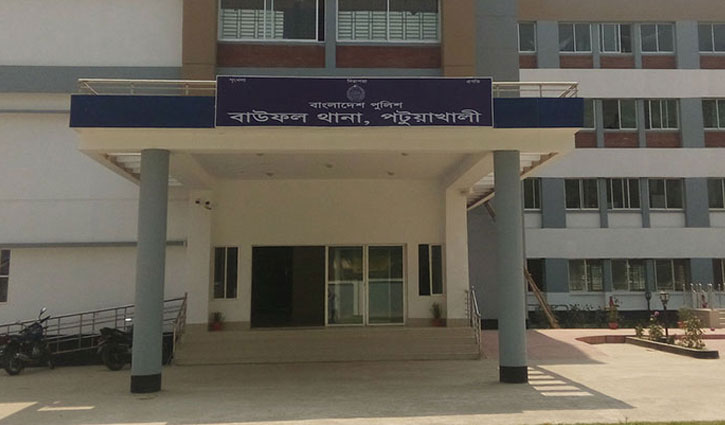 সালিশে দাওয়াত না দেওয়ায় হামলার অভিযোগ যুবদল নেতার বিরুদ্ধে