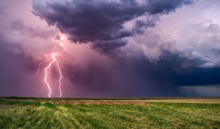 কুমিল্লায় বজ্রপাতে ৪ জনের মৃত্যু