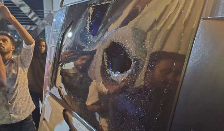 Hasnat’s car comes under attack in Gazipur