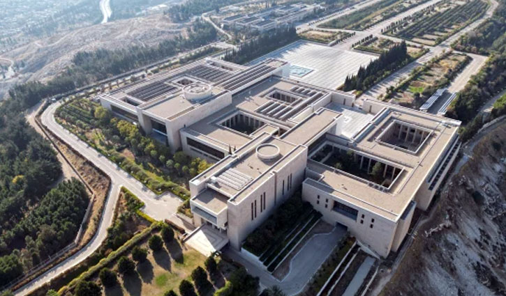 Israel attacks target near Syrian presidential palace