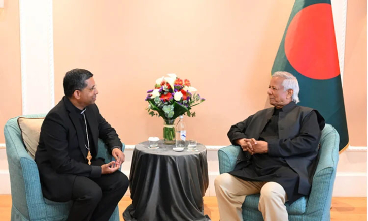 Cardinal Prefect Koovakad meets Chief Adviser