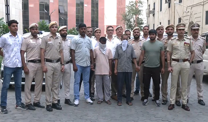 47 `Bangladeshis` detained in Delhi 
