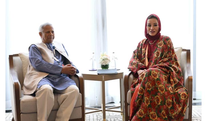 Chief Adviser meets Qatar Amir`s mother Chief Adviser meets Qatar Amir`s mother
