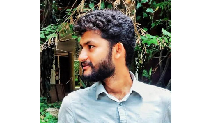 DU student`s hanging body recovered DU student`s hanging body recovered