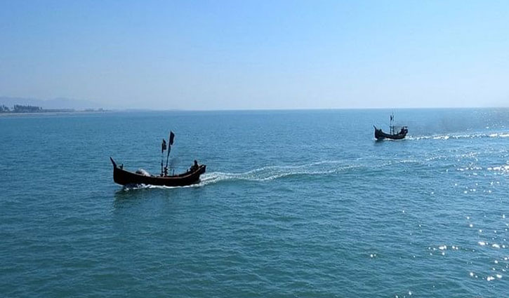 Myanmar Navy releases 56 Bangladeshi fishermen