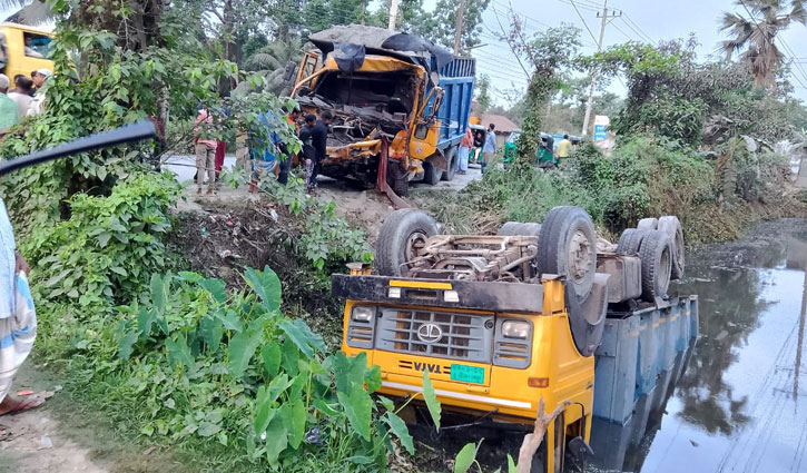 2 killed as running truck hits standing truck in Noakhali 2 killed as running truck hits standing truck in Noakhali