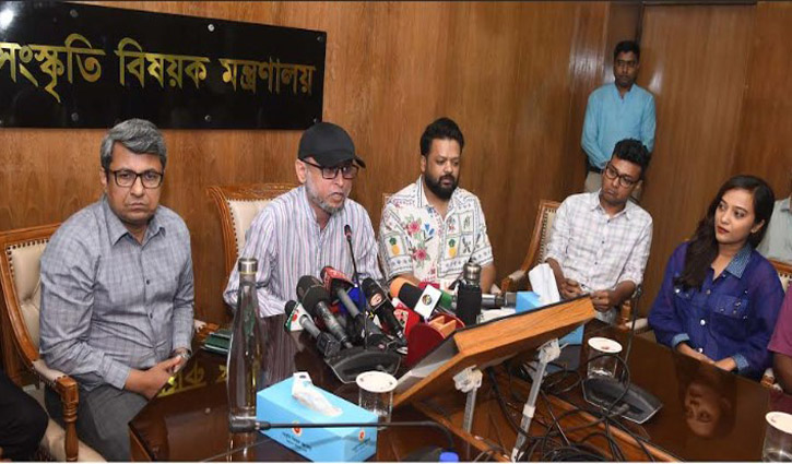 ইরেশ যাকেরের বিরুদ্ধে মামলা করেছেন এক ব্যক্তি, রাষ্ট্র নয়: সংস্কৃতি উপদেষ্টা