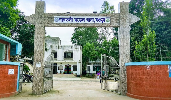 পুকুর পাড়ে পড়েছিল স্কুলছাত্রের মরদেহ
