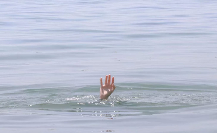 চাঁদপুরে পানিতে ডুবে মা-ছেলেসহ ৩ জনের মৃত্যু