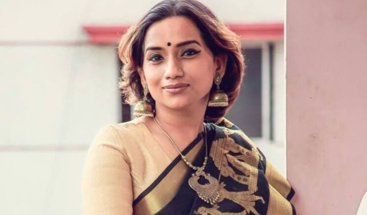 জনপ্রিয় প্লেব্যাক গায়িকার আত্মহত্যার চেষ্টা