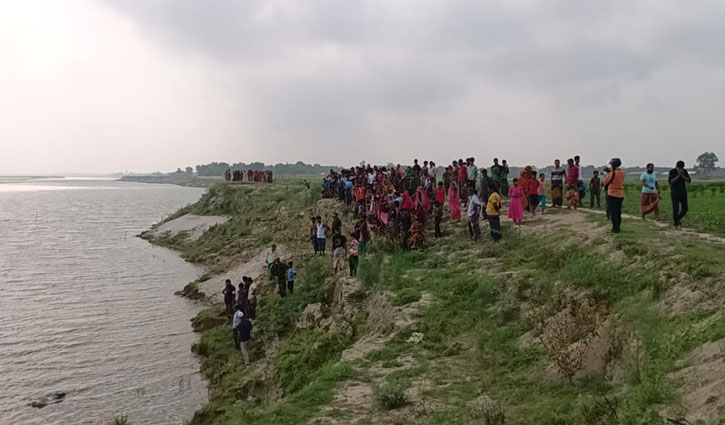 গোয়ালন্দে পদ্মা নদী থেকে যুবকের অর্ধগলিত মরদেহ উদ্ধার