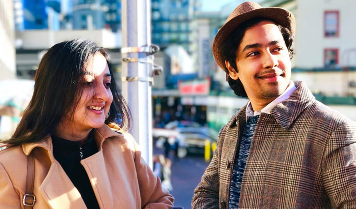 ‘কাউকে চড় মারলে অসুবিধা নেই, চুমু খেলেই যত দোষ’