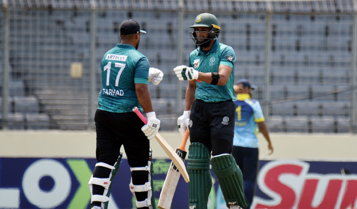 মাহমুদউল্লাহ-আরিফুলের ফিফটিতে আবাহনীকে মোহামেডানের চ্যালেঞ্জ