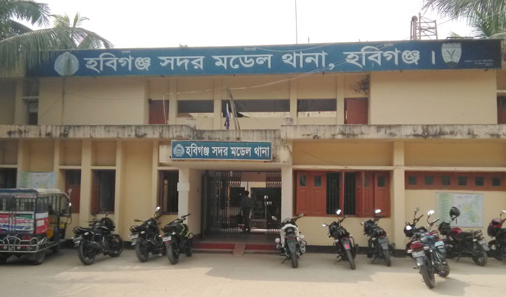 হবিগঞ্জে মাইক্রোবাসের চাপায় বৃদ্ধ নিহত