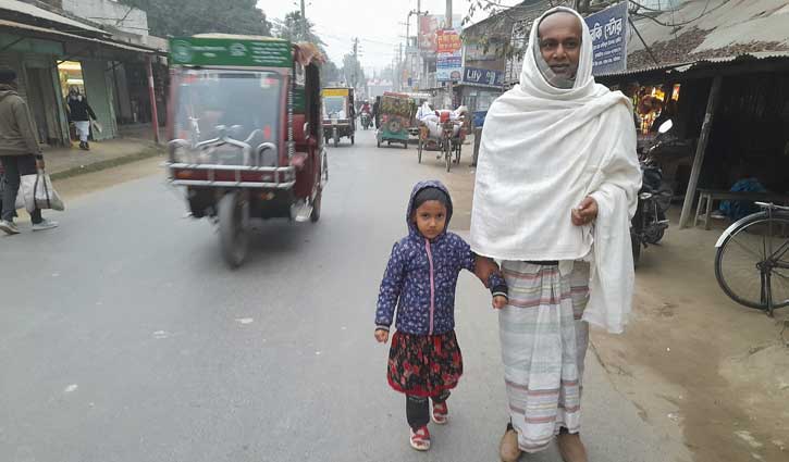 তীব্র শীতে গাইবান্ধার জনজীবন বিপর্যস্ত 