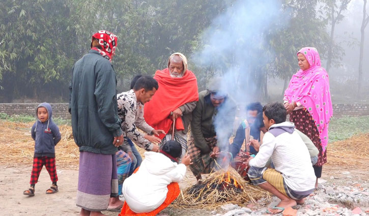 শৈত্যপ্রবাহ বইছে ১৩ জেলায়, শনিবার বাড়বে তাপমাত্রা