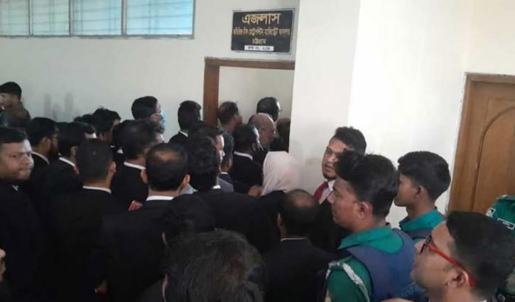 63 lawyers get bail over Chinmoy issue