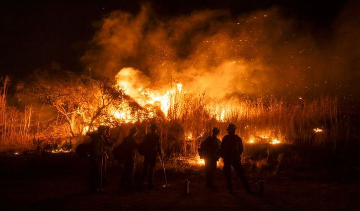 High winds may cause large fires in California