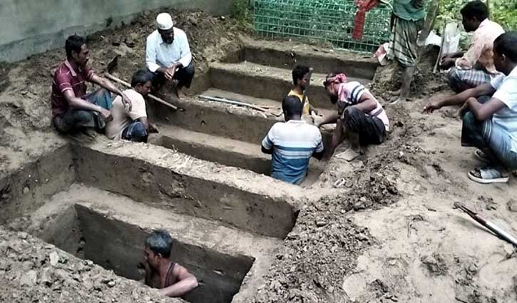কুষ্টিয়ায় ৪ জনের পাশাপাশি দাফন