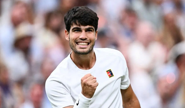 উইম্বলডনে নাটকীয় প্রত্যাবর্তন: কোয়ার্টার ফাইনালে আলকারেজ