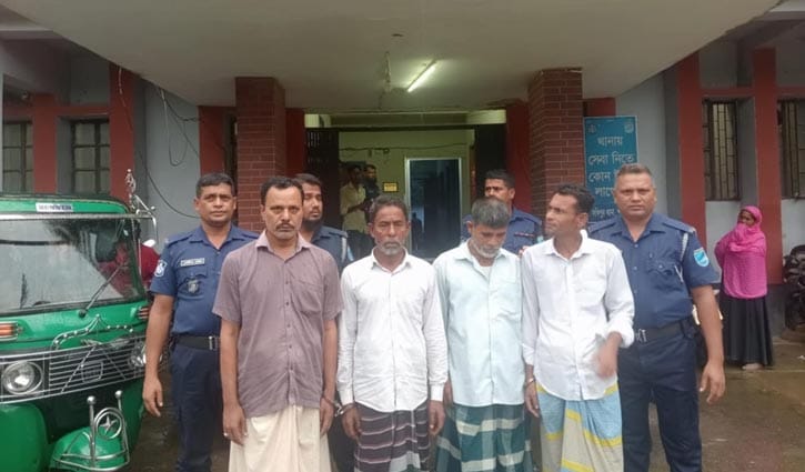 শরীয়তপুরে জুয়ার আসর থেকে বিএনপি ও শ্রমিক লীগ নেতাসহ গ্রেপ্তার ৪