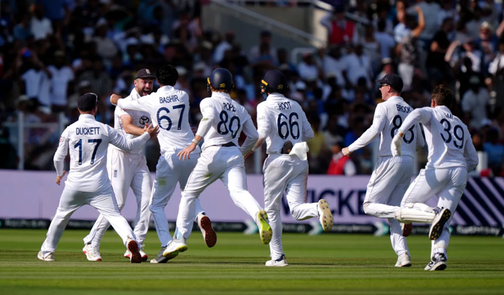 জয়ের পরও স্বস্তি নেই ইংল্যান্ডের, শাস্তির খড়গে কাটা গেল পয়েন্ট!