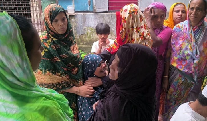গোপালগঞ্জে বাসের ধাক্কায় ট্রাকের হেলপারের মৃত্যু