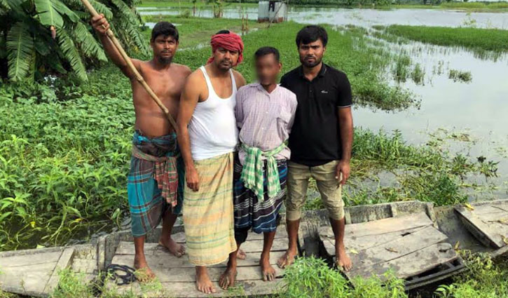 জেলের ছদ্মবেশে অভিযান চালিয়ে আসামি গ্রেপ্তার