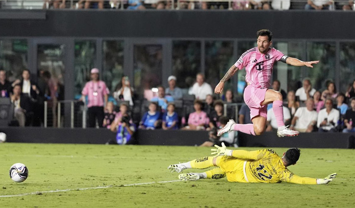 মেসির জাদুতে জয়ে ফিরল ইন্টার মায়ামি, ডি পলের অভিষেকে উচ্ছ্বাস