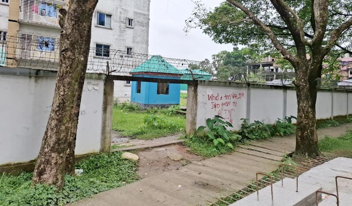 নজরুল বিশ্ববিদ্যালয়ে উদ্বোধনের ৩ বছরেও নির্মাণ হয়নি সীমানা প্রাচীর
