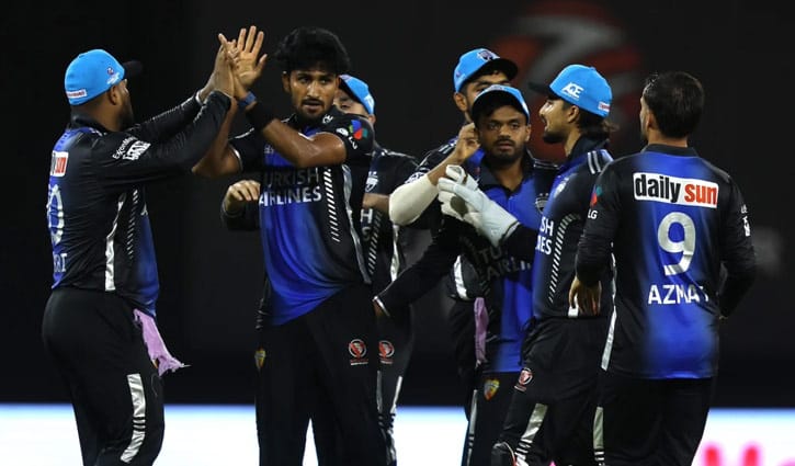 খালেদের আগুন ঝরানো স্পেলে রংপুরের গ্লোবাল যাত্রা বিজয়ের সুরে