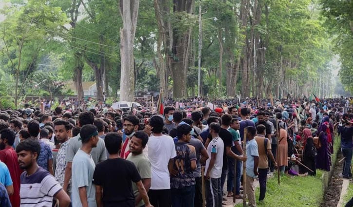 জুলাই গণঅভ্যুত্থানে ছাত্রলীগ মুক্ত প্রথম ক্যাম্পাস রাবি জুলাই গণঅভ্যুত্থানে ছাত্রলীগ মুক্ত প্রথম ক্যাম্পাস রাবি