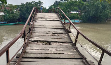 নির্মাণের ৩০ বছরেও সংস্কার হয়নি ব্রিজটি