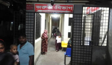 ফেনীতে ট্রাকের পেছনে মাইক্রোবাসের ধাক্কা, দর্জি নিহত