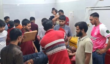 গোপালগঞ্জে পিকআপে বাসের ধাক্কা, আহত ২৫ 