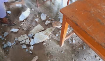 ঝালকাঠিতে মাদরাসার ছাদ থেকে পলেস্তারা খসে ৭ শিক্ষার্থী আহত