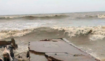 লঘুচাপে উত্তাল বঙ্গোপসাগর, চার সমুদ্র বন্দরে ৩ নম্বর সতর্ক সংকেত