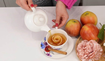 আপেল দিয়ে চা বানিয়েছেন? তিন ধাপে বানিয়ে নিন আপেলের চা