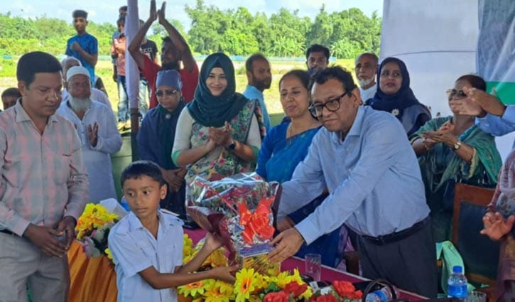 আন্তর্জাতিক মানদণ্ড বজায় রেখে নতুন শ্রম আইন হচ্ছে: শ্রম সচিব