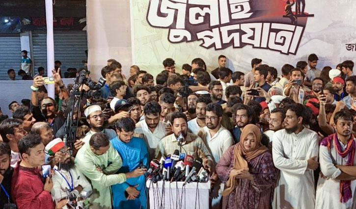 ‘আমাদের বলতে বাধা দিলে, লড়াই বাধবে’