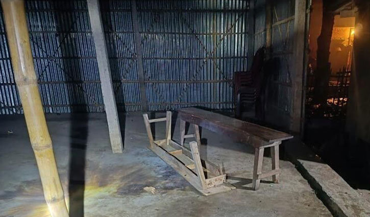 চাঁপাইনবাবগঞ্জে বিএনপি কার্যালয়ে ককটেল বিস্ফোরণ