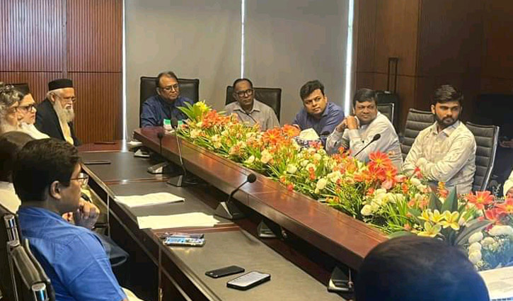 দগ্ধদের চিকিৎসায় পরামর্শ দিচ্ছে ভারতীয় চিকিৎসক দল