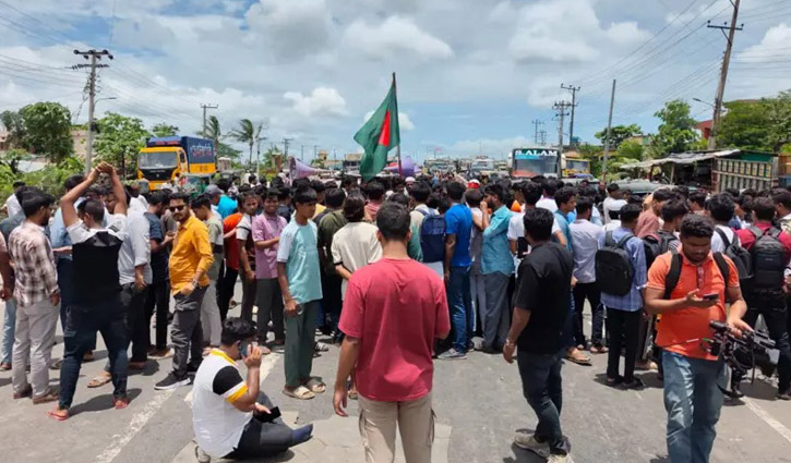 পটিয়ায় থানা ঘেরাও, মহাসড়ক অবরোধ