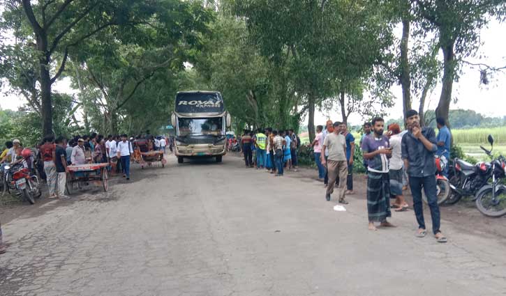 Two killed in Magura road crash