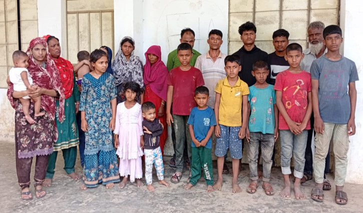 BSF pushes 21 Rohingya people into Bangladesh 