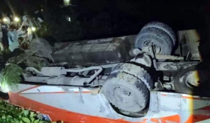 Chattogram bus plunge leaves two dead