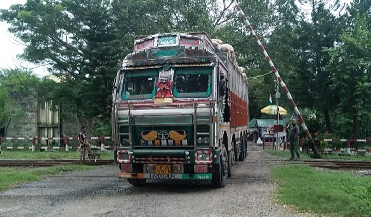 Import-export activities thru’ Hili Land Port resume