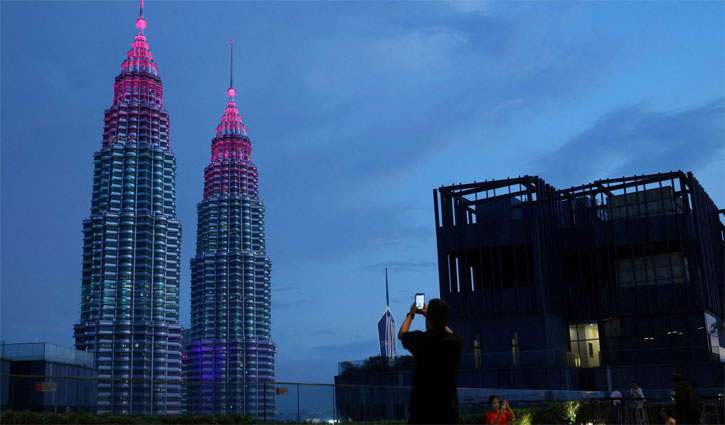 Malaysia dismantles IS network involving workers from Bangladesh