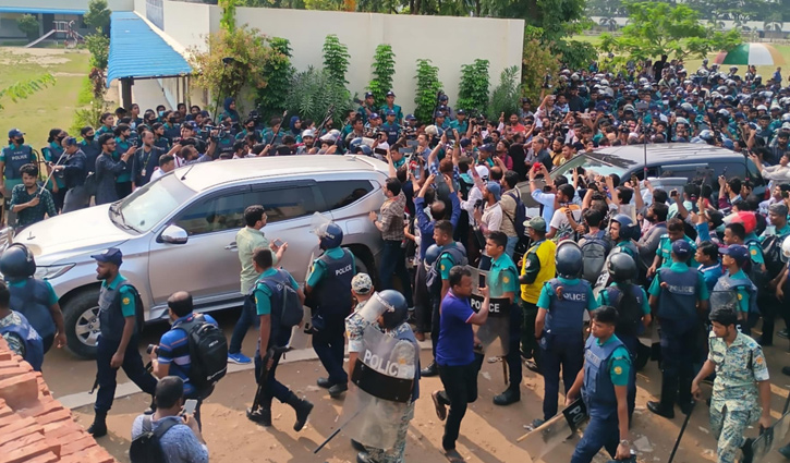 Two advisers and press secretary return to college again 